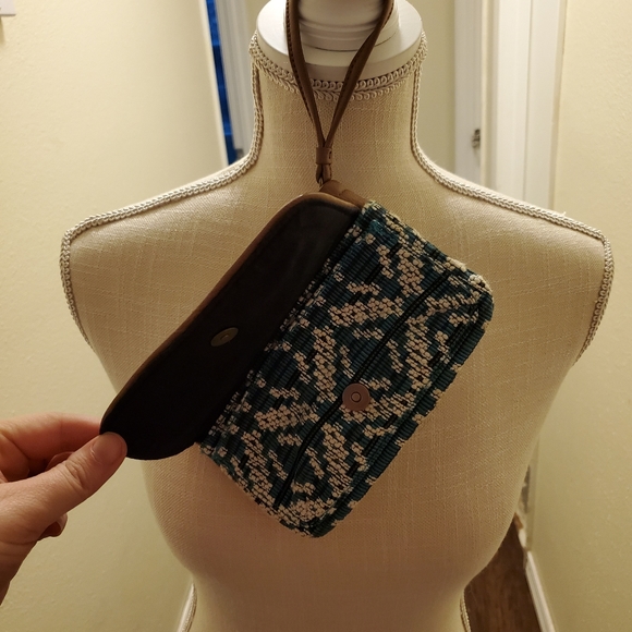 Cute Wristlet - Picture 3 of 3